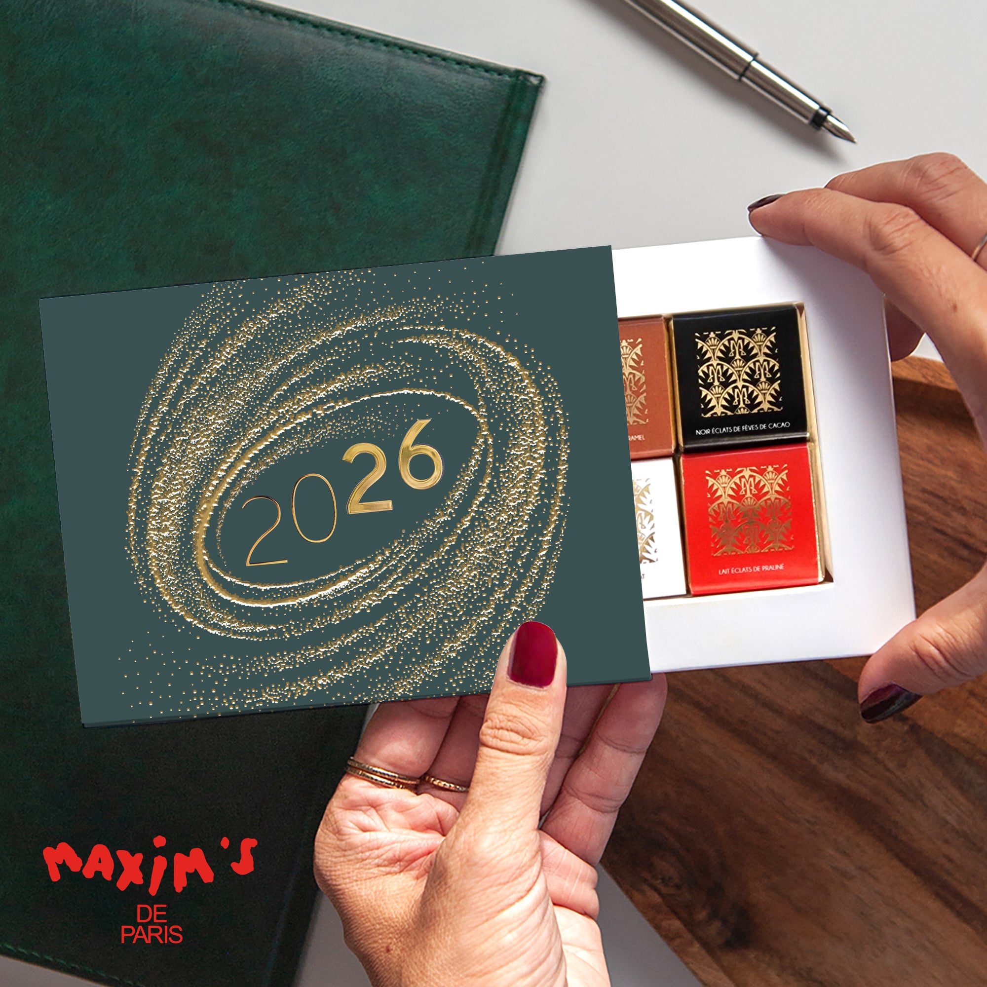 Tourbillon d'or | Vœux professionnels • Boite chocolat personnalisée • Maxim's de Paris photo N° 1