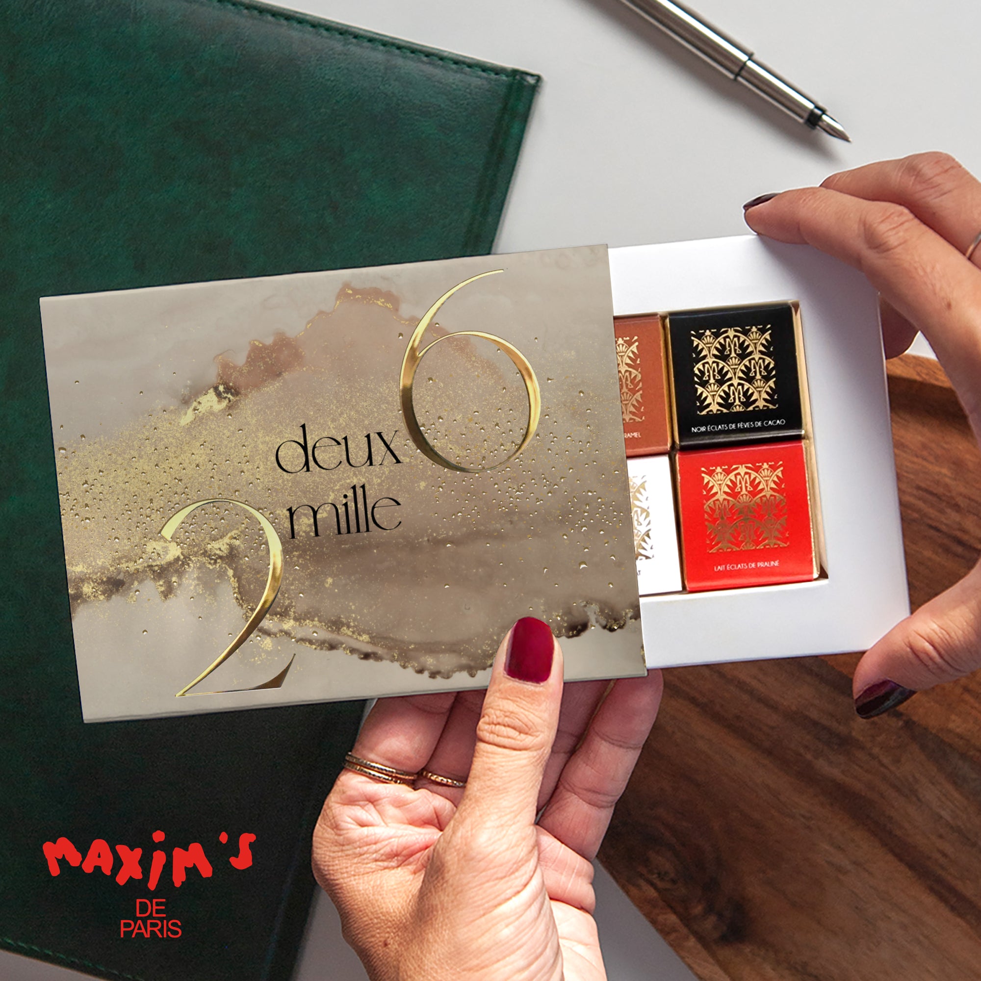 Pigments d’Or | Vœux professionnels • Boite chocolat personnalisée • Maxim's de Paris photo N° 1