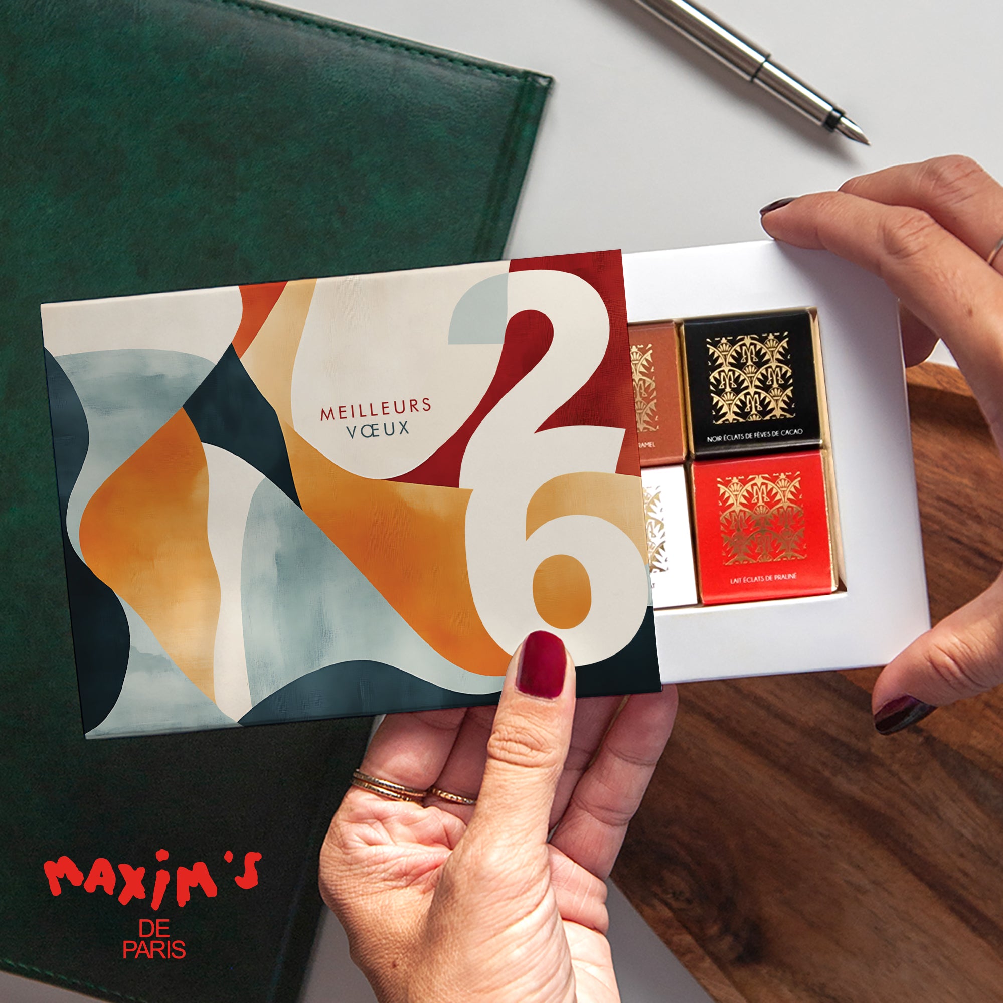 Abstraction colorée | Vœux professionnels • Boite chocolat personnalisée • Maxim's de Paris photo N° 1