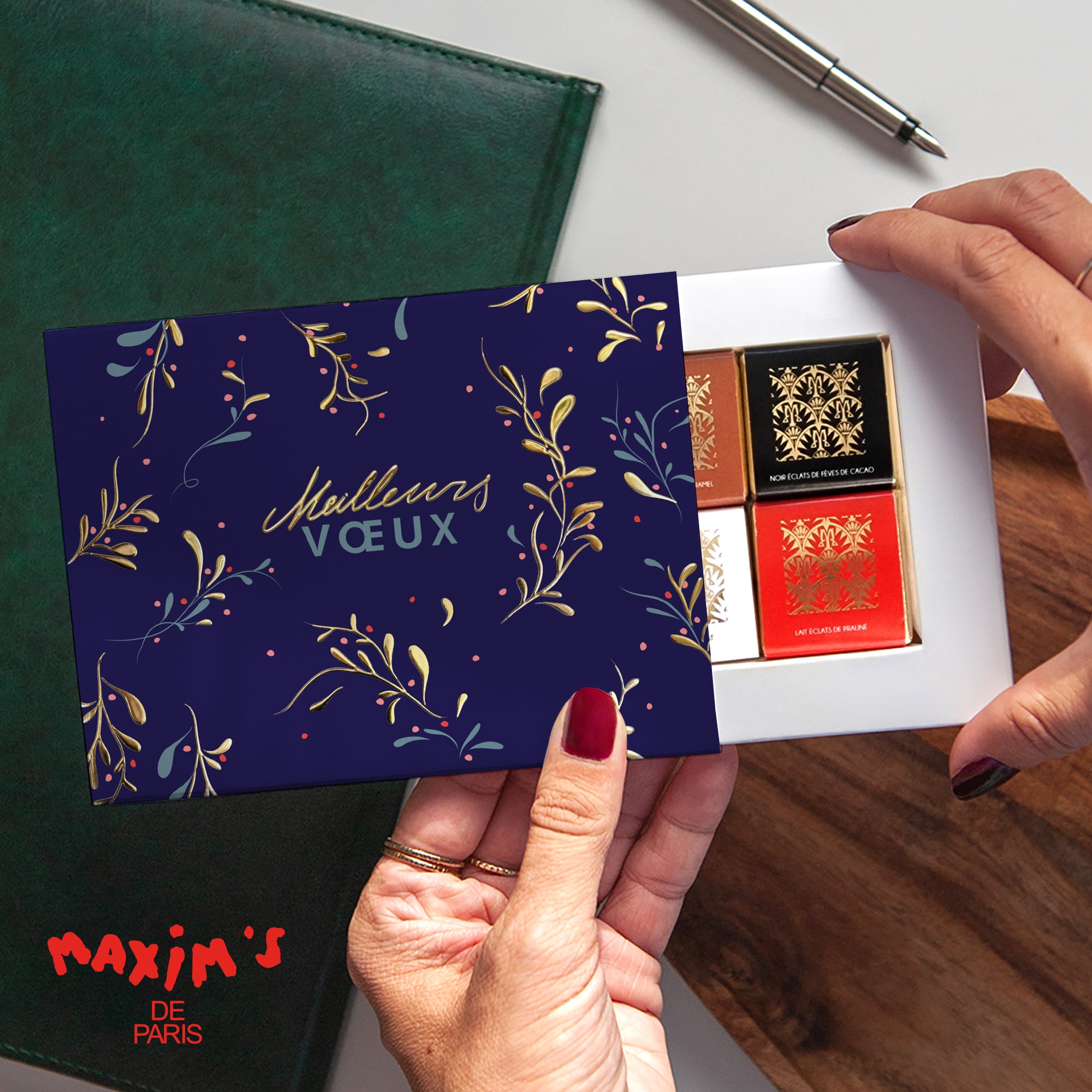Ornements d’Hiver | Vœux professionnels • Boite chocolat personnalisée • Maxim's de Paris photo N° 1