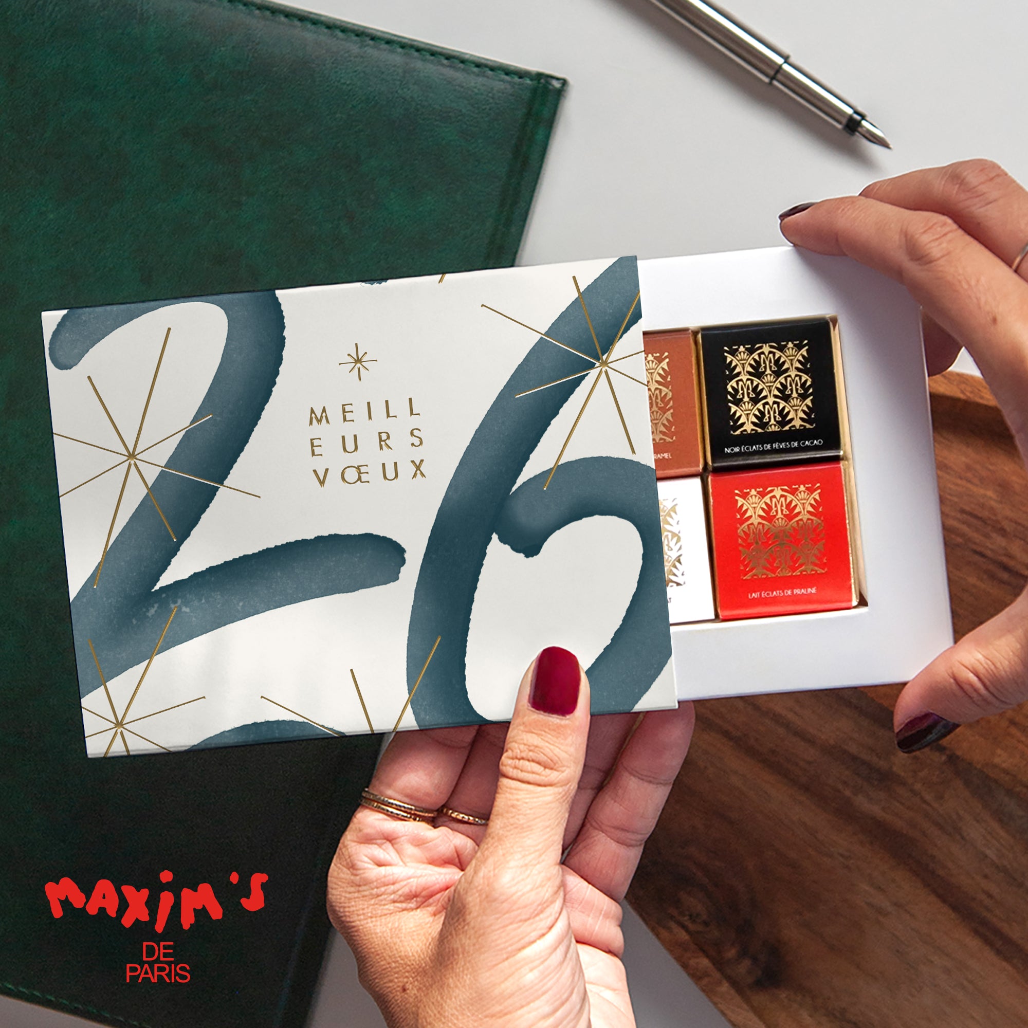Bleu Astral | Vœux professionnels • Boite chocolat personnalisée • Maxim's de Paris photo N° 1