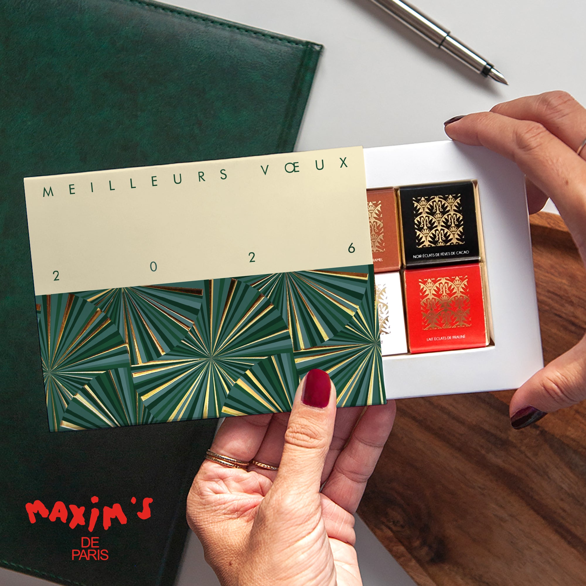 Rouages vert & or | Vœux professionnels • Boite chocolat personnalisée • Maxim's de Paris photo N° 1