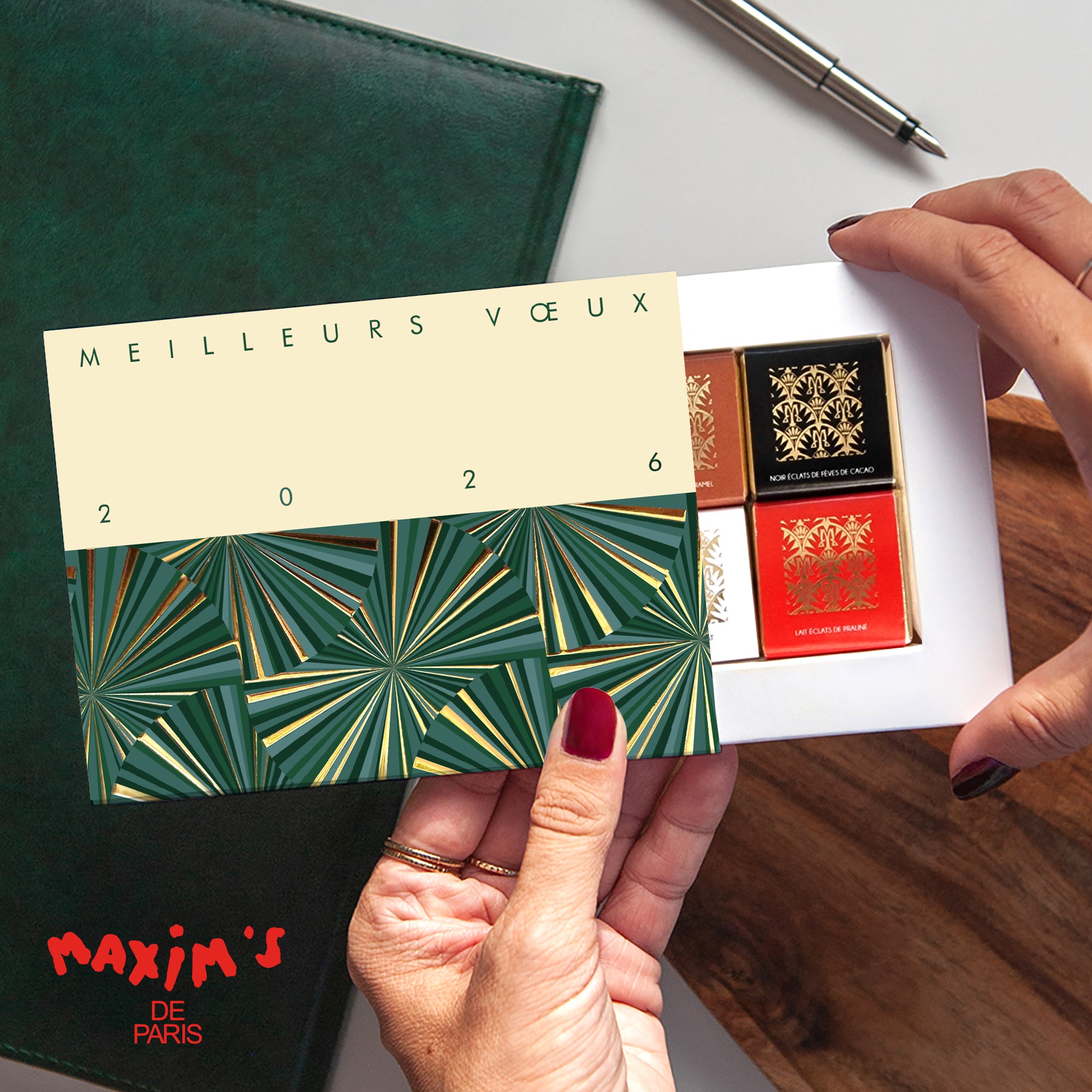 Rouages vert & or | Vœux professionnels • Boite chocolat personnalisée • Maxim's de Paris photo N° 1