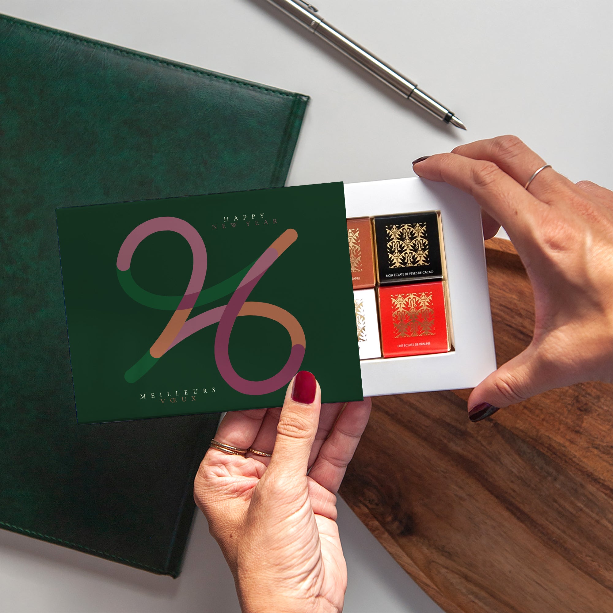 Courbe Continue | Vœux professionnels • Carte chocolats • Maxim's de Paris photo N° 2