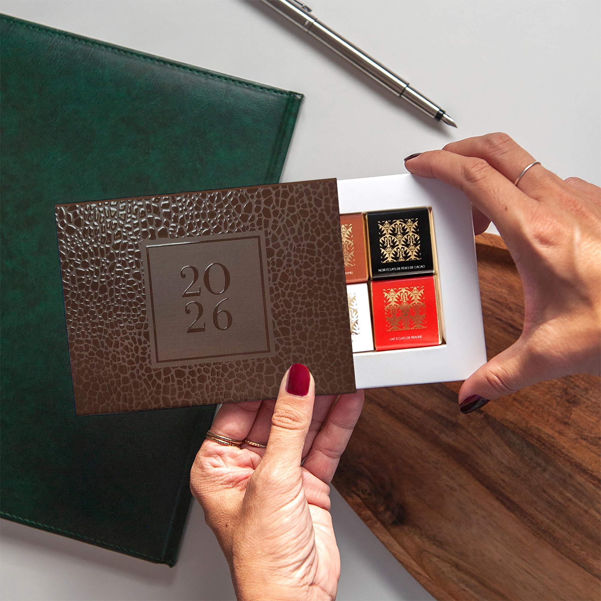 L’Art de l'Excellence | Vœux professionnels • Carte chocolats • Maxim's de Paris photo N° 2