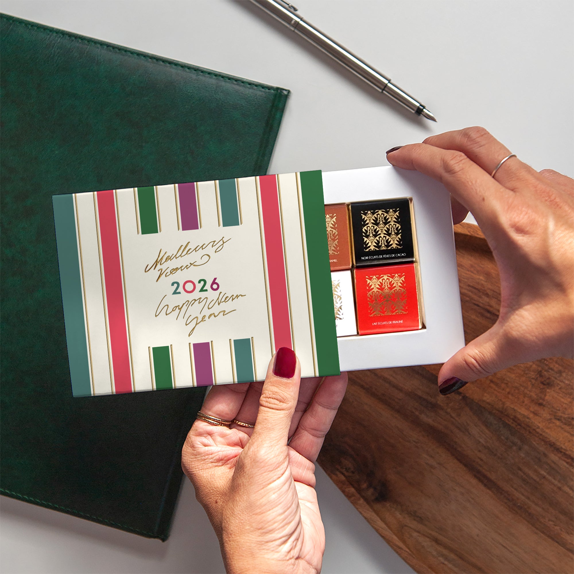Rayures d’Hiver | Vœux professionnels • Carte chocolats • Maxim's de Paris photo N° 2