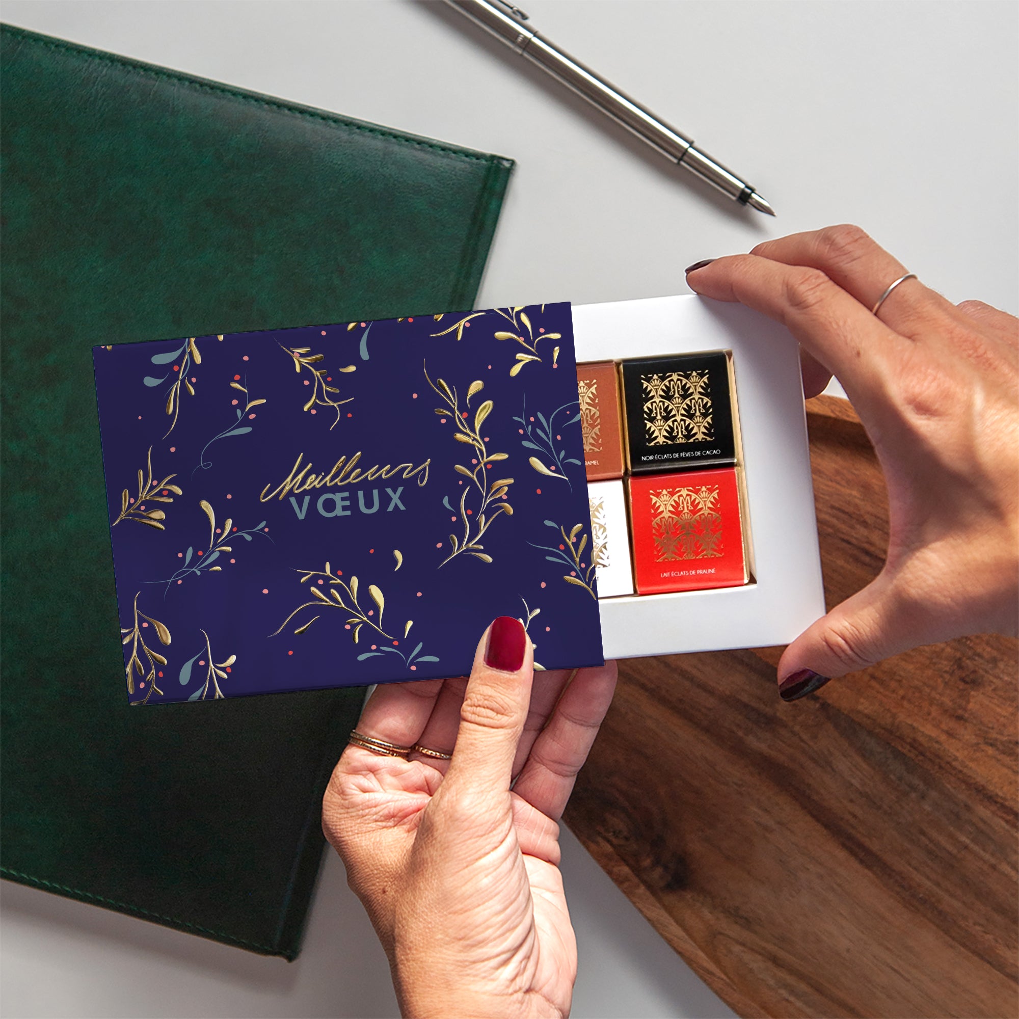 Ornements d’Hiver | Vœux professionnels • Carte chocolats • Maxim's de Paris photo N° 2