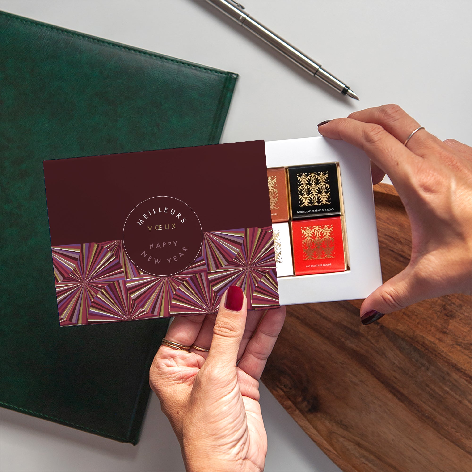 Ronde Hypnotique | Vœux professionnels • Carte chocolats • Maxim's de Paris photo N° 2