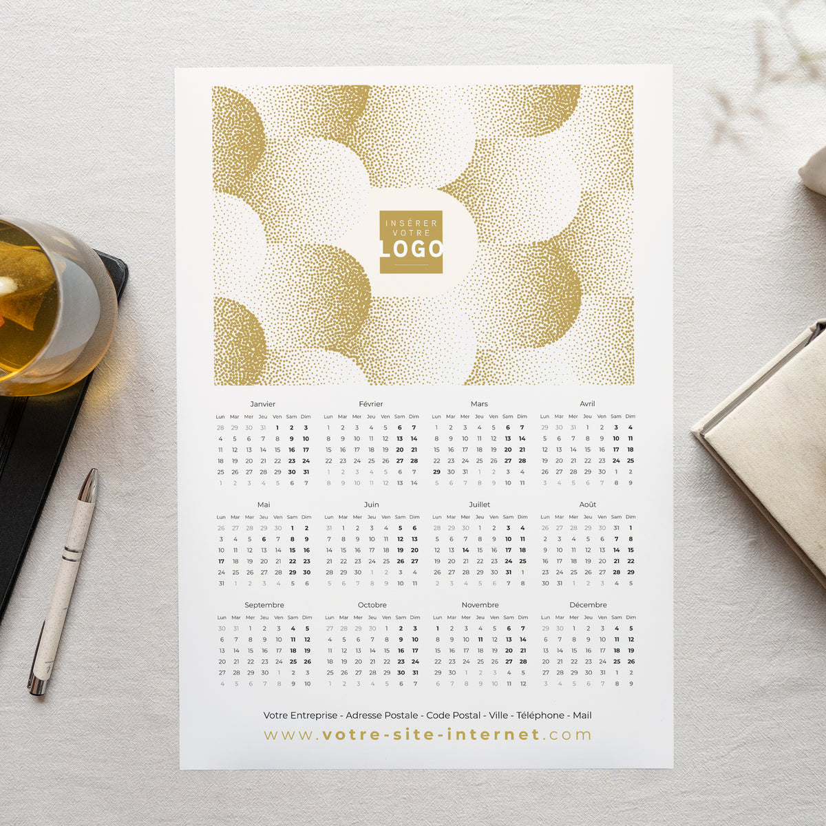 Golden Dust | Vœux professionnels • Calendrier professionnel • Monopage portrait photo N° 1