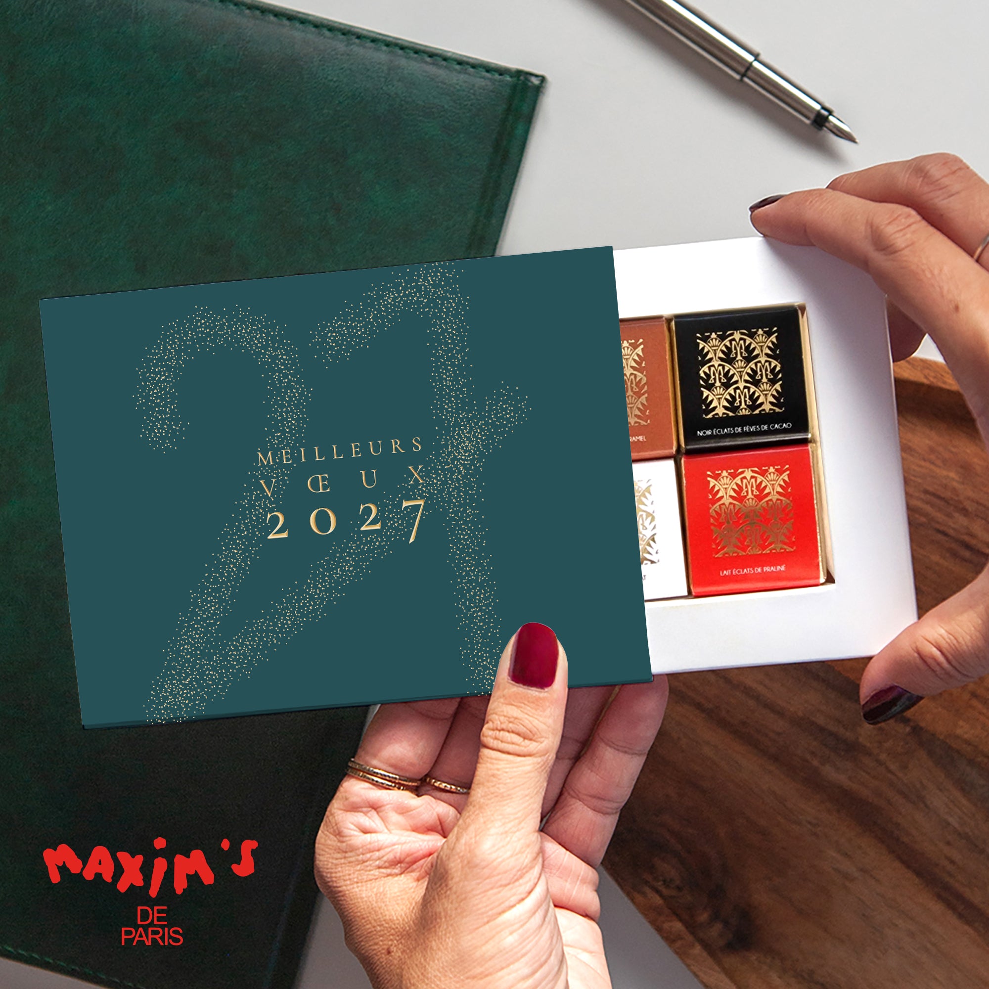 Nuée Dorée | Vœux professionnels • Boite chocolat personnalisée • Chocolats Maxim's photo N° 1